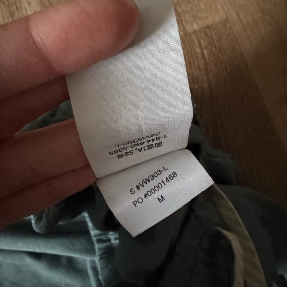 Vuori Light Green Performance Joggers V303-L Size M - Picture 4 of 4